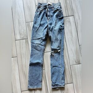 Abercrombie & fitch jeans. The 90’s slim straight. Ultra high rise. Size 24.
